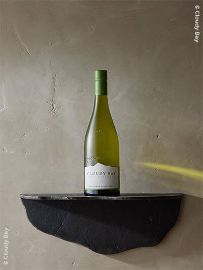 Cloudy Bay Sauvignon Blanc 2022, Iconic and Fruity White Wine