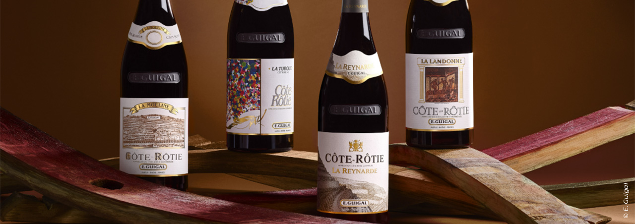 Une photo des quatre vins iconiques de Côte-Rôtie produits par E. Guigal : La Mouline, La Landonne, La Turque et La Reynarde.