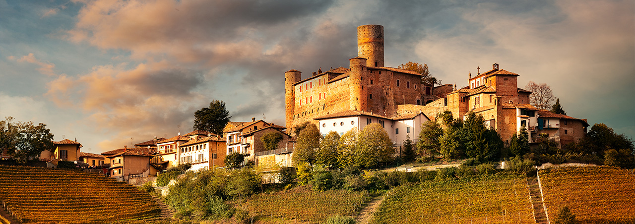 Castiglione Faletto, italienisches Dorf in der Barolo Weinregion im Piemont