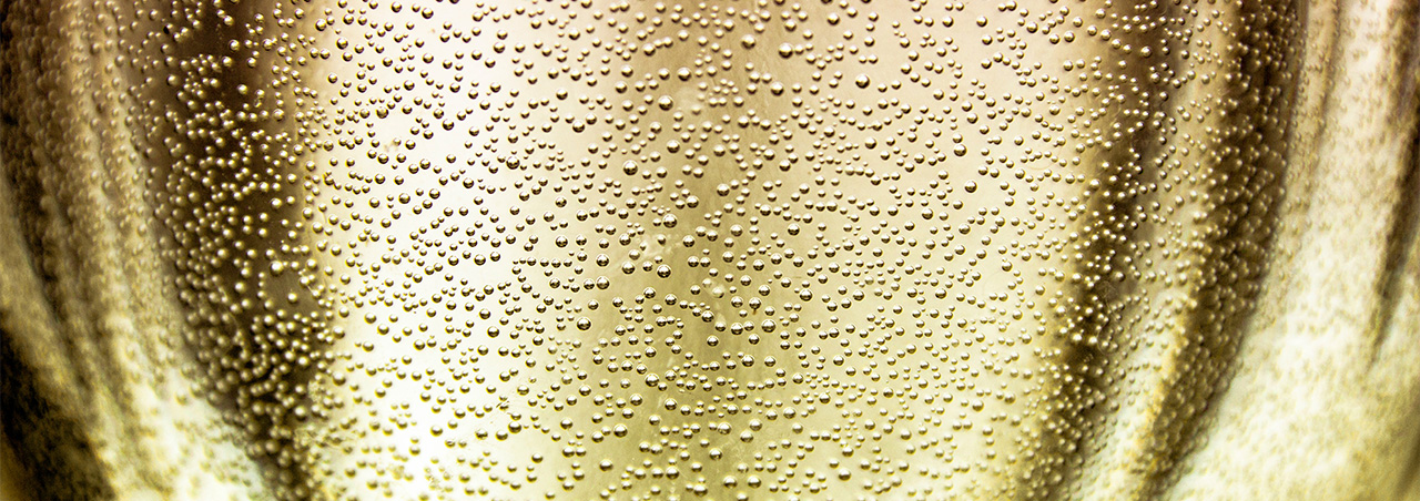 Nahaufnahe von Champagner-Perlage