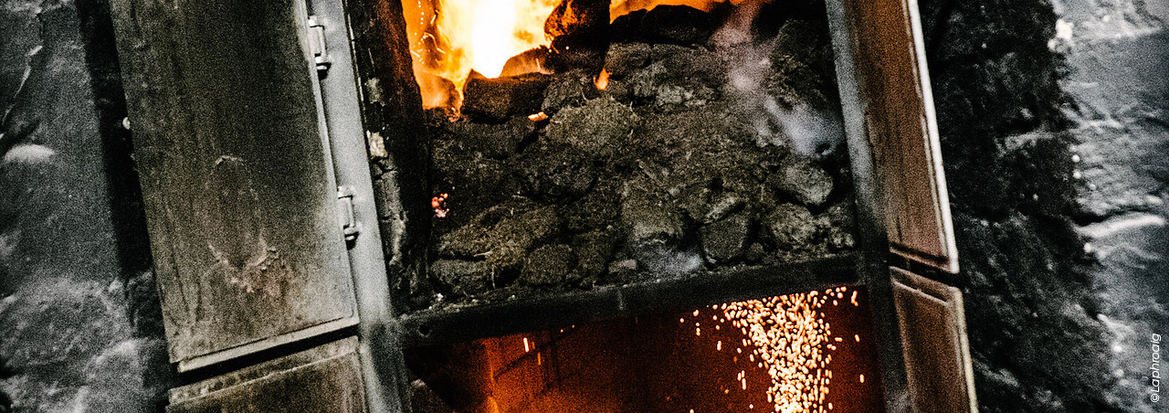 Photographie de la combustion de la tourbe.