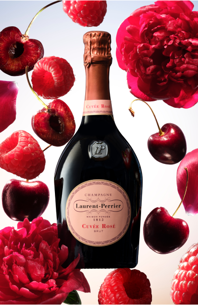 Une bouteille de champagne Cuvée Rosé